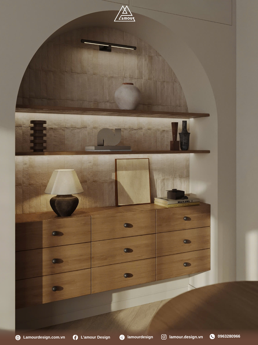 Chi tiết vòm cong âm tường kết hợp kệ gỗ khối trưng bày nghệ thuật trong bản thiết kế phòng khách tối giản ấm áp.