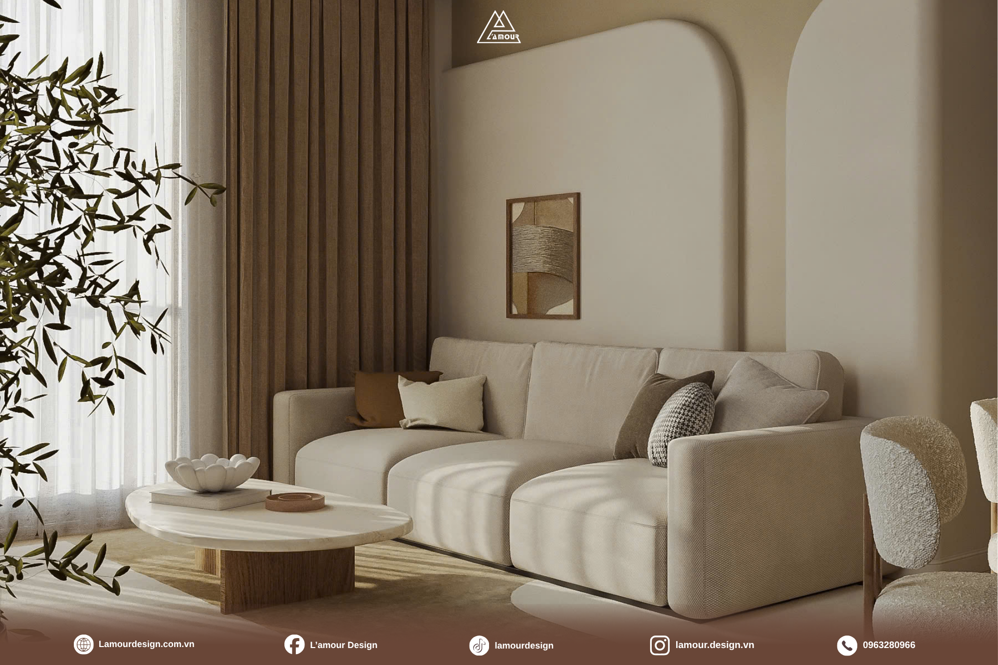 Ánh sáng tự nhiên chiếu qua rèm cửa làm nổi bật vẻ đẹp mộc mạc của ghế sofa trong thiết kế phòng khách tối giản màu beige.